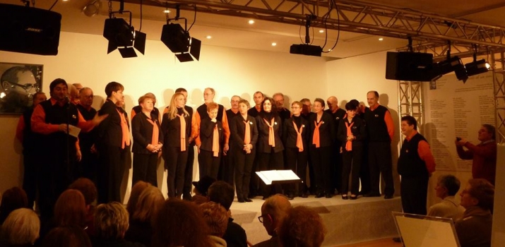 30/11/14. Il coro Monte Alben della Città di Lodi, nello spettacolo dedicato all'amico Marcello Lupi